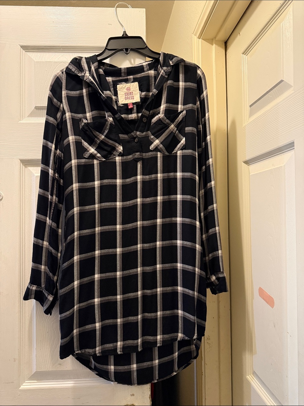 SO Black and White Plaid Hooded Button-Front Shirt